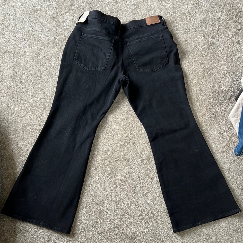 Madewell The Perfect Vintage Flare Jean in Black